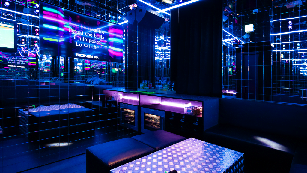 House of Ronin Privater Karaoke-Raum